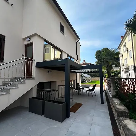 Gardenia Apartment Porec