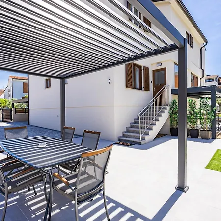 Διαμέρισμα Gardenia *