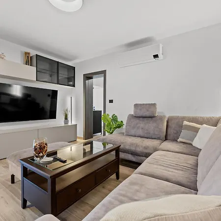 Apartman Gardenia *